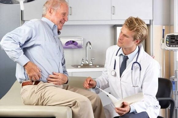 Consultation avec un médecin de l'arthrite de la hanche